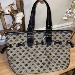 Vintage Dooney & Bourke medium chiara bag